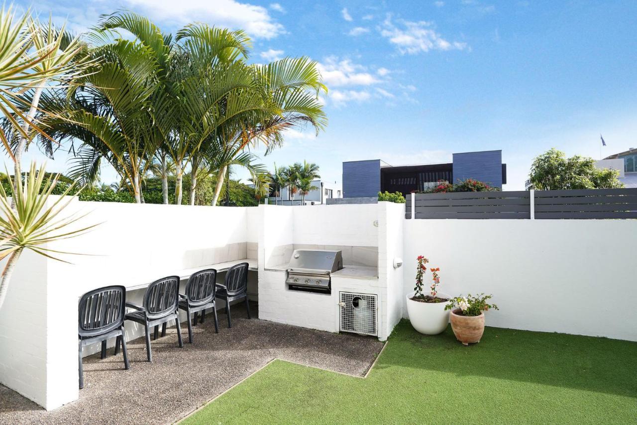 Noosa Parade Holiday Inn מראה חיצוני תמונה