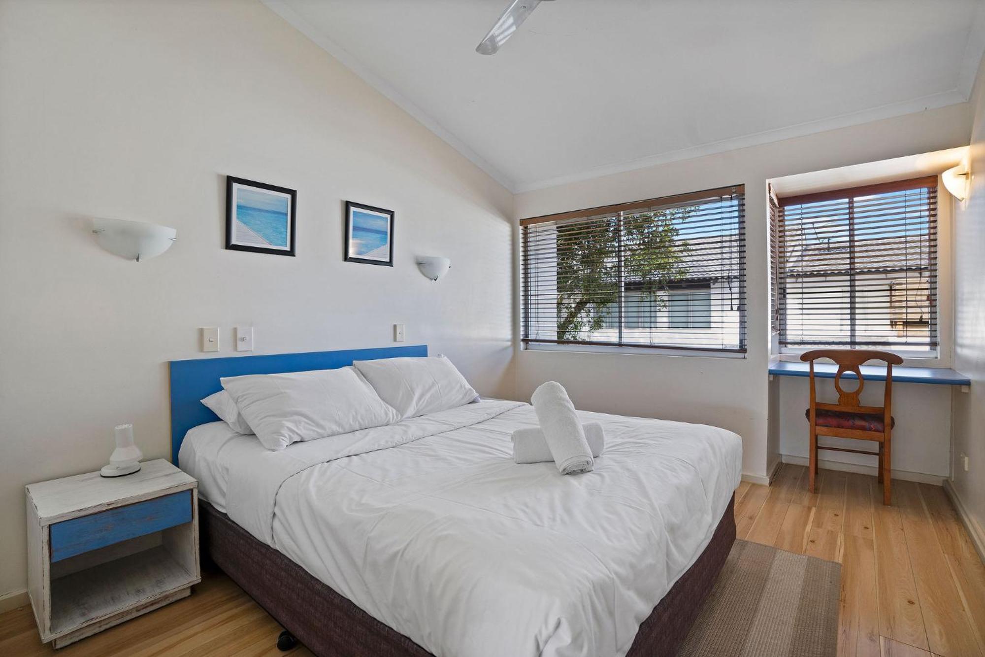 Noosa Parade Holiday Inn מראה חיצוני תמונה