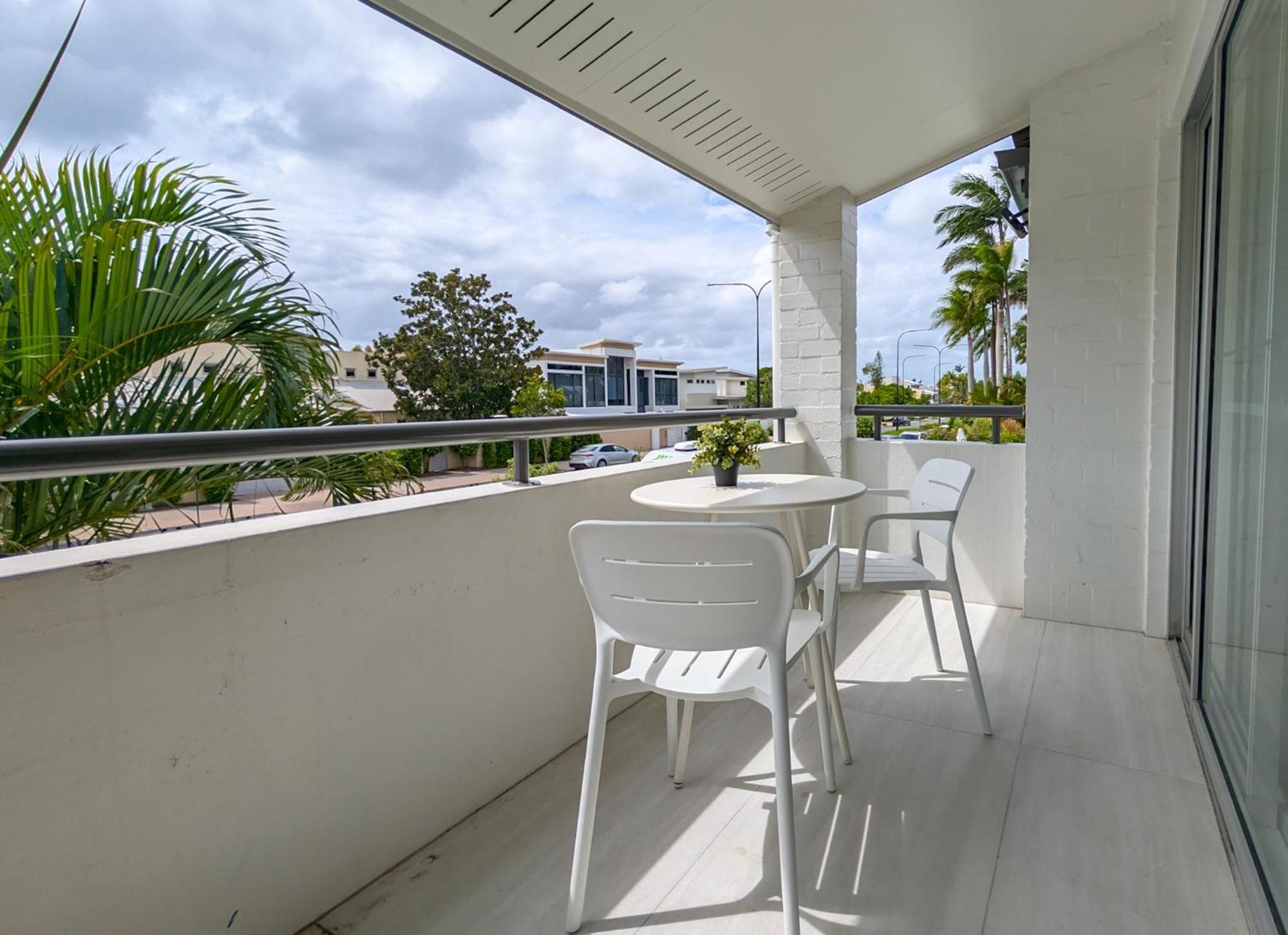 Noosa Parade Holiday Inn מראה חיצוני תמונה