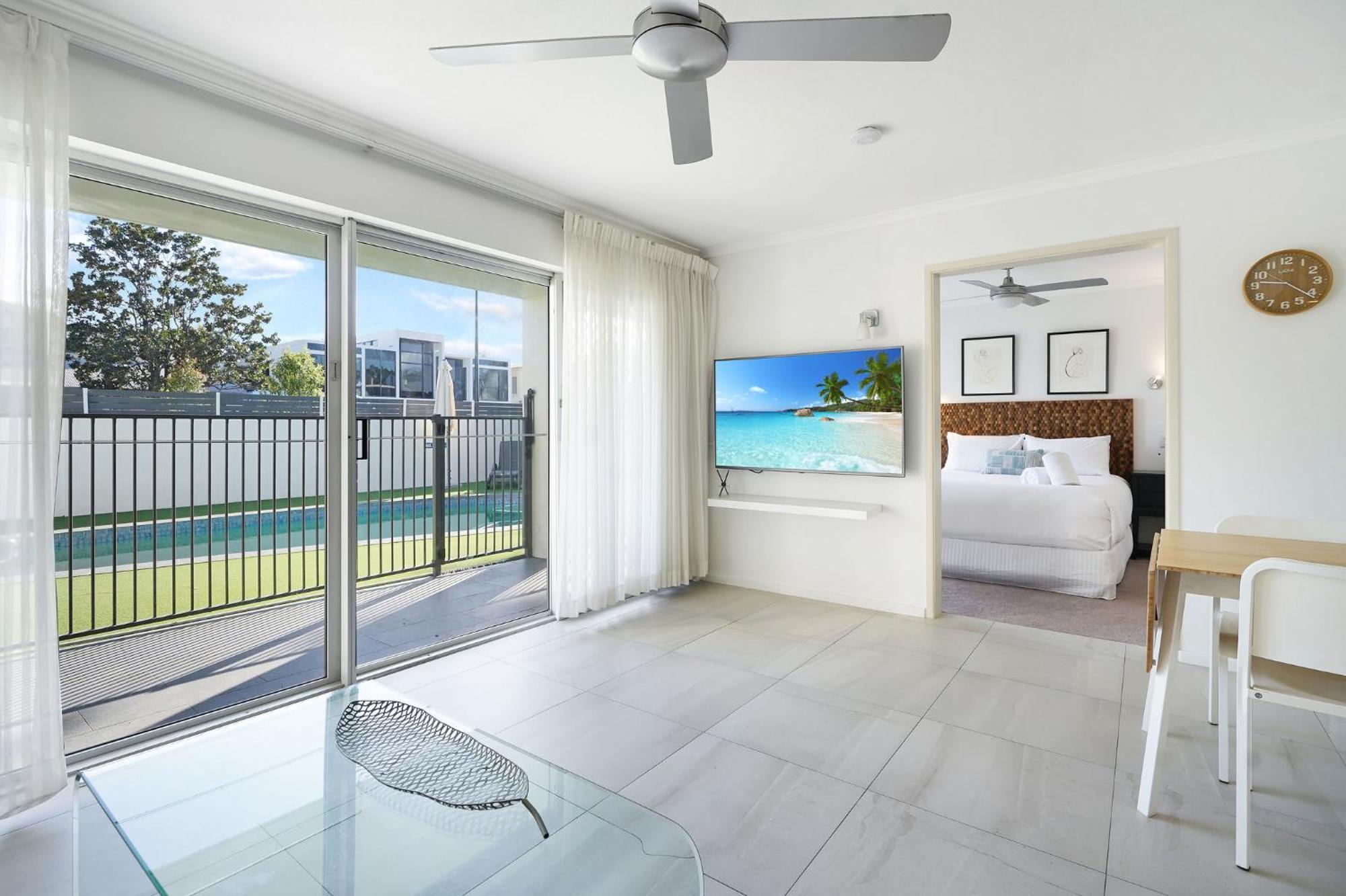 Noosa Parade Holiday Inn מראה חיצוני תמונה