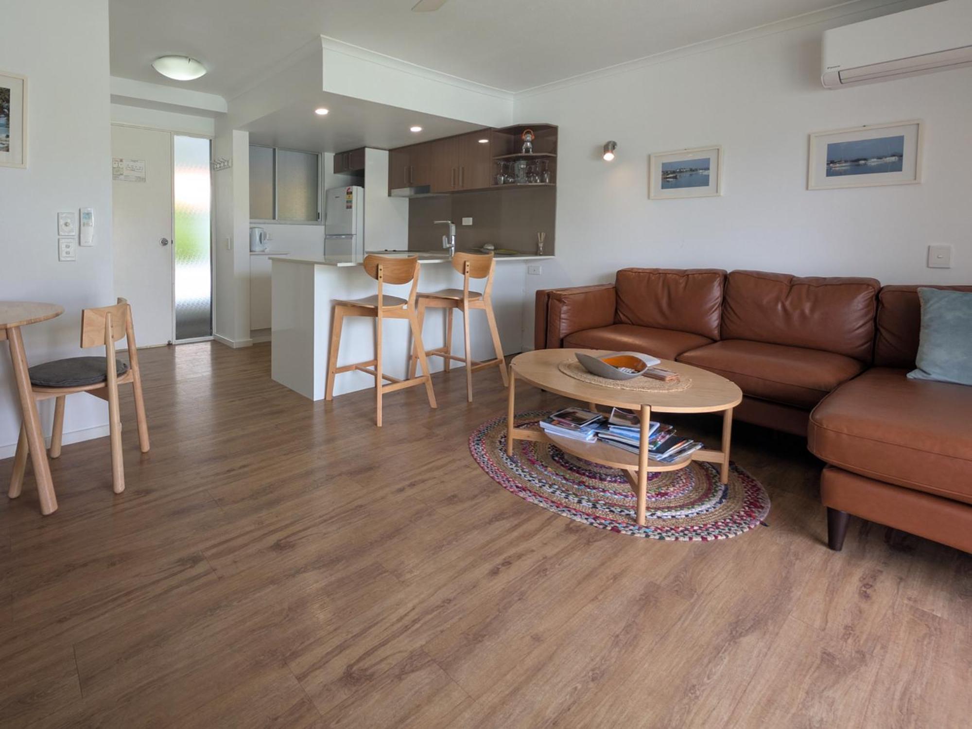 Noosa Parade Holiday Inn מראה חיצוני תמונה