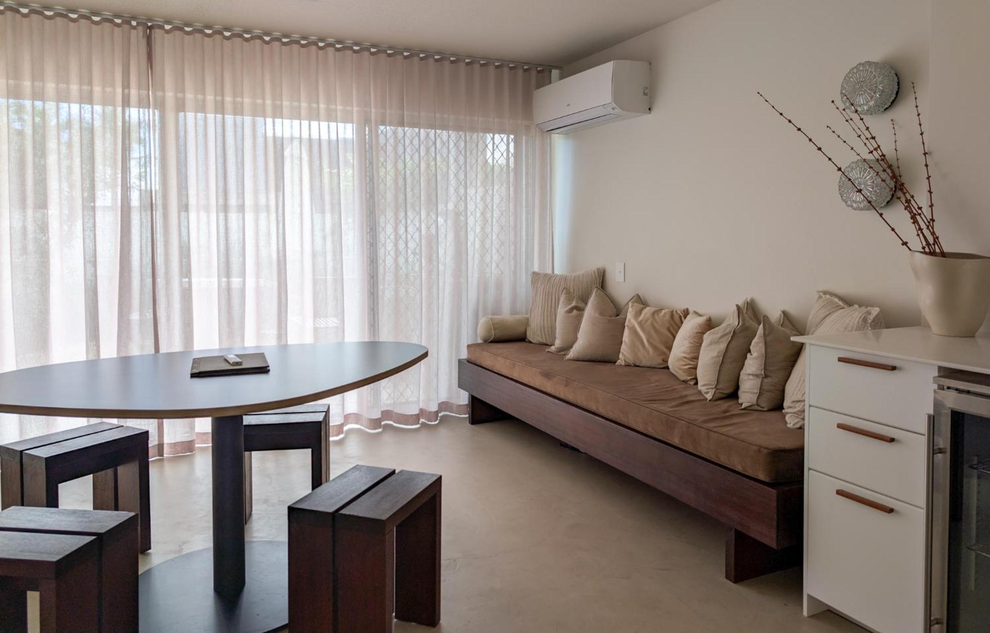 Noosa Parade Holiday Inn מראה חיצוני תמונה