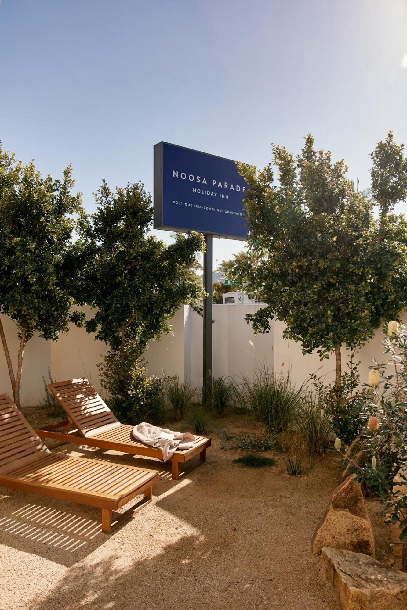 Noosa Parade Holiday Inn מראה חיצוני תמונה
