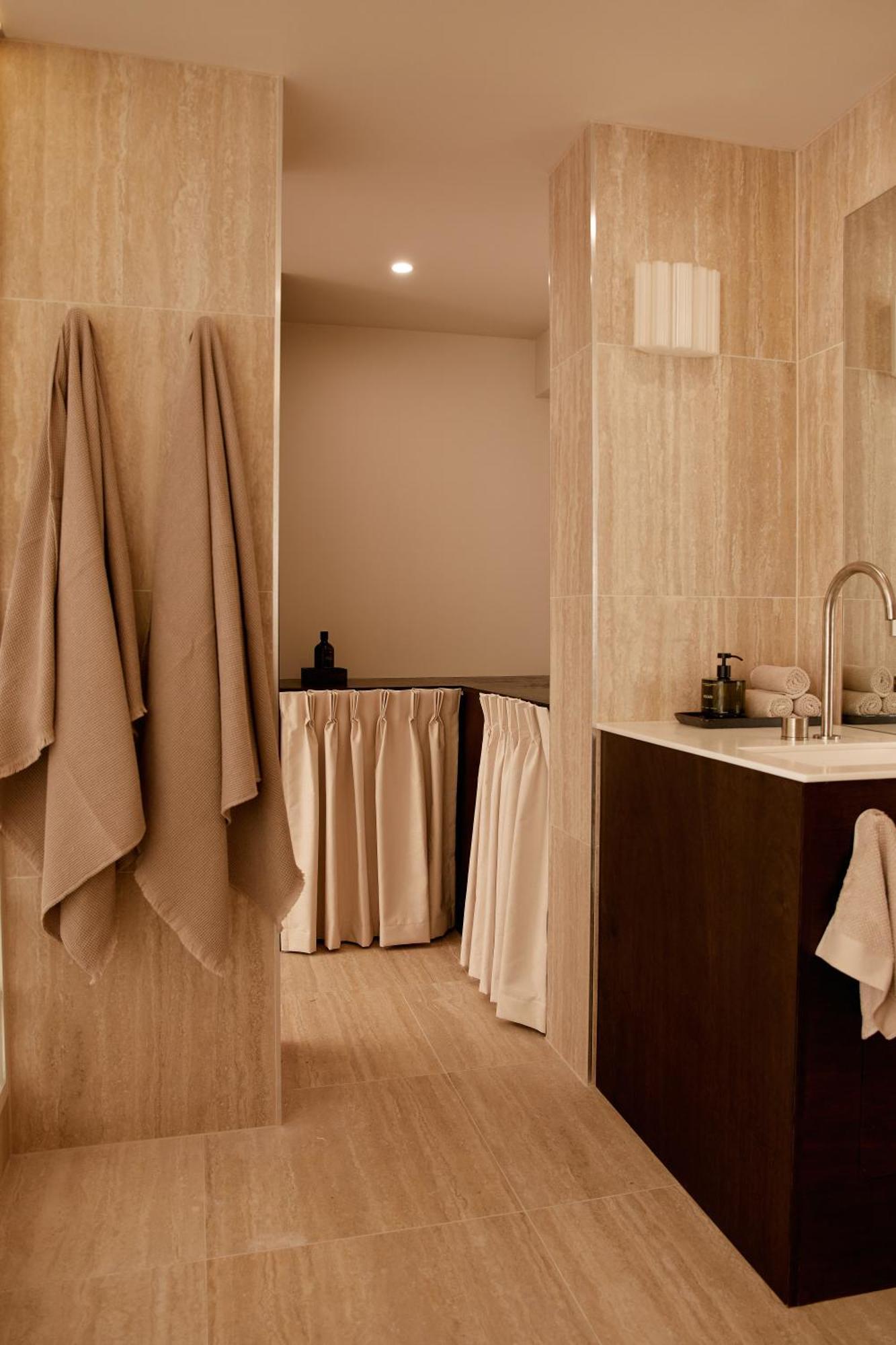 Noosa Parade Holiday Inn מראה חיצוני תמונה